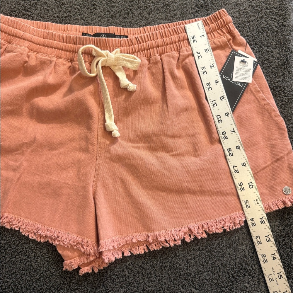 Volcom Women's Mauve Strutin High Waist Shorts- Size L NWT - Picture 4 of 5
